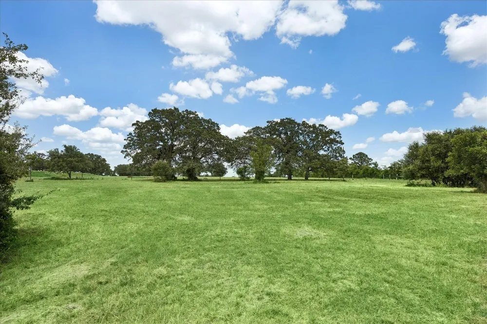 1372 Nassau Road Round Top, TX 78954
