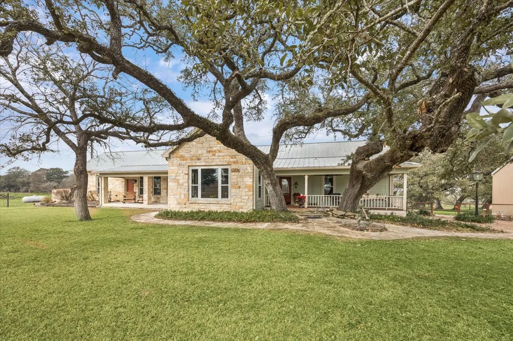 6602 Fm 390 West Burton, TX 77835
