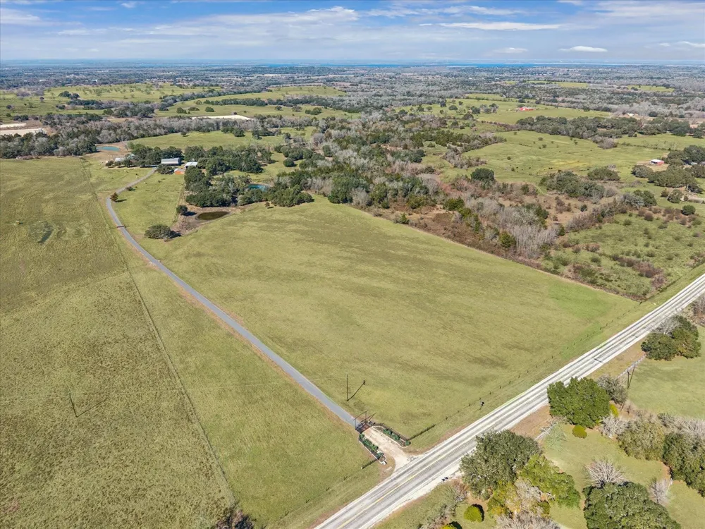 6602 Fm 390 West Burton, TX 77835