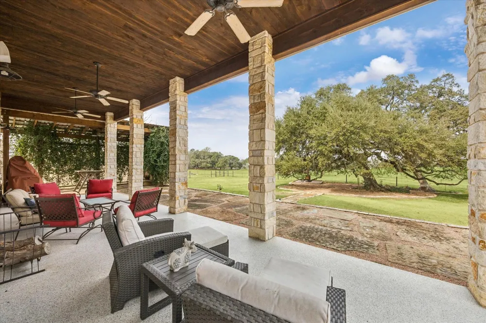 6602 Fm 390 West Burton, TX 77835