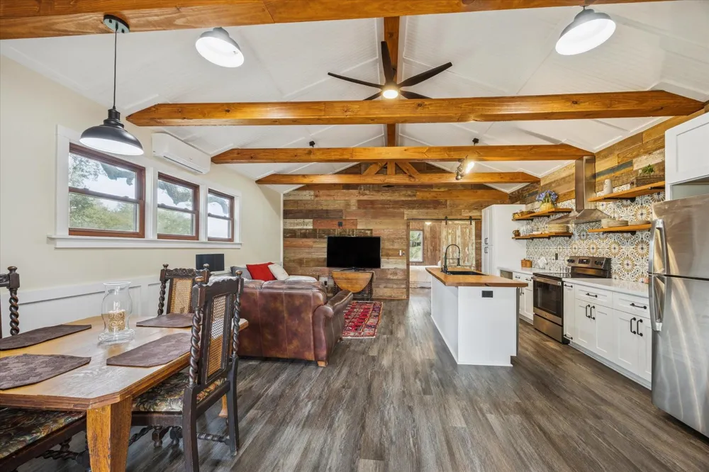 6602 Fm 390 West Burton, TX 77835