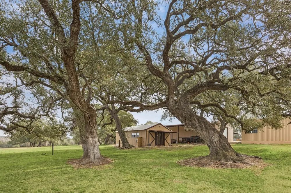 6602 Fm 390 West Burton, TX 77835