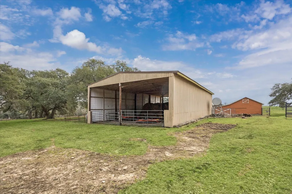 6602 Fm 390 West Burton, TX 77835