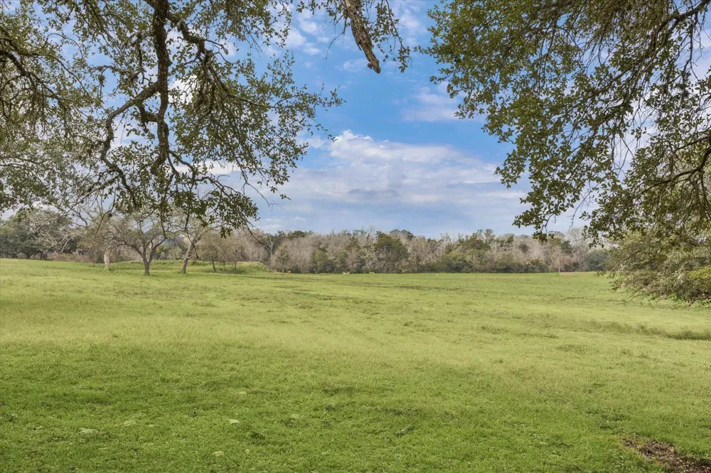 6602 Fm 390 West Burton, TX 77835