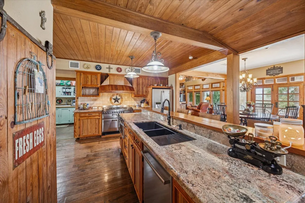 6602 Fm 390 West Burton, TX 77835