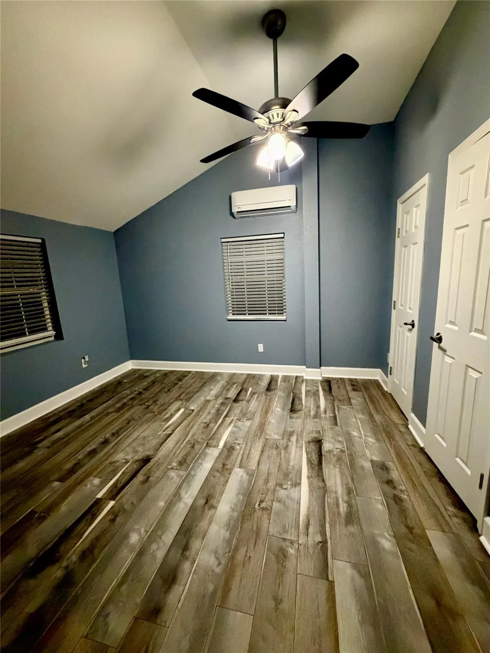 2322 Central Street #4 Dickinson, TX 77539