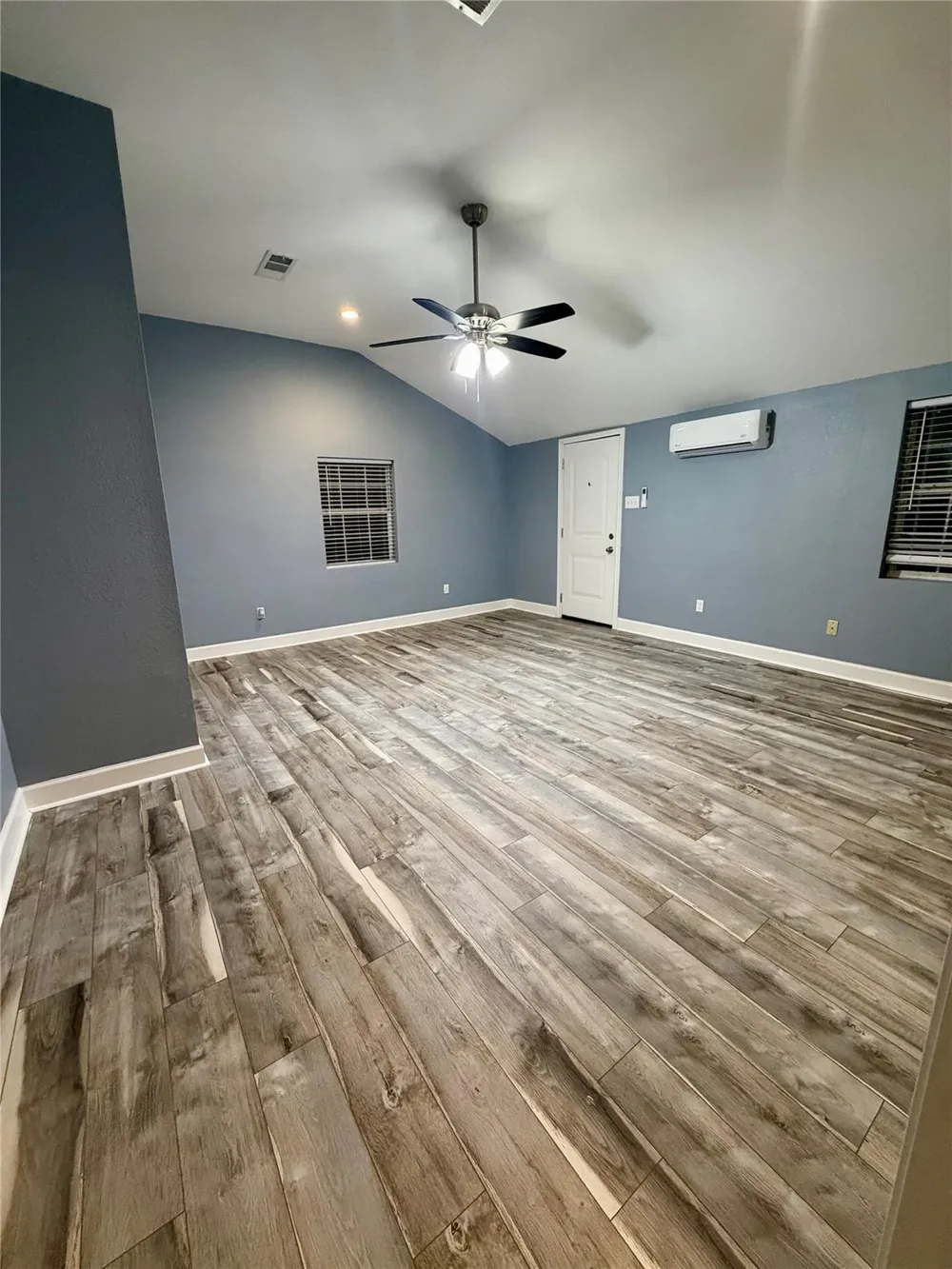 2322 Central Street #4 Dickinson, TX 77539