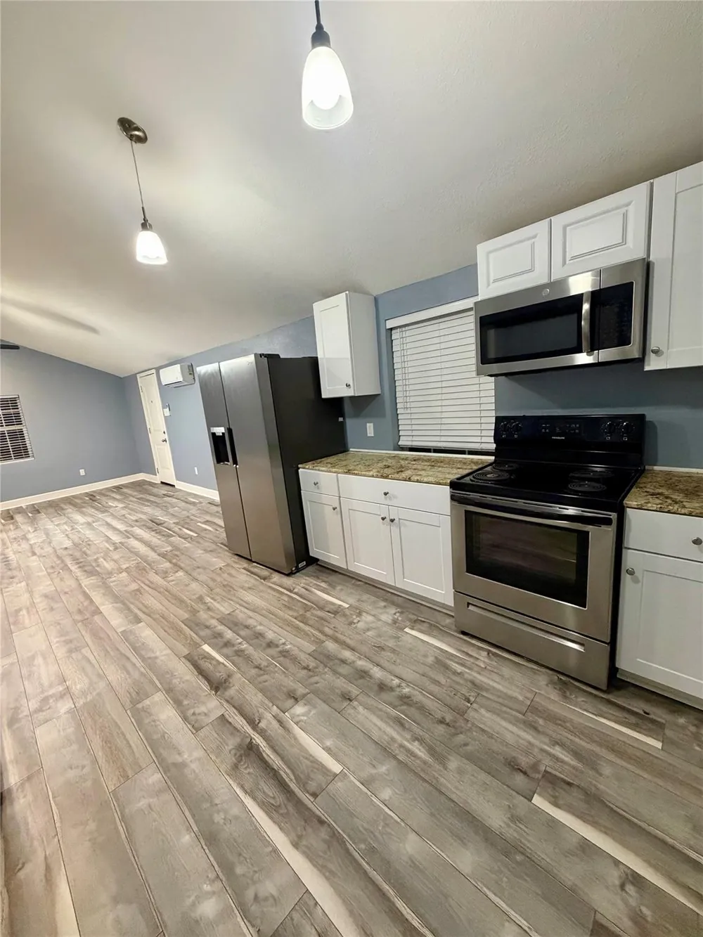 2322 Central Street #4 Dickinson, TX 77539