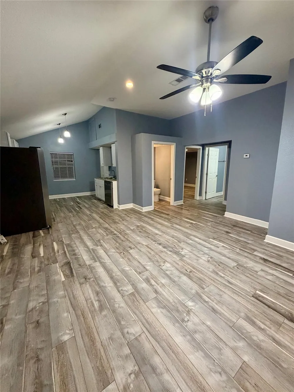 2322 Central Street #4 Dickinson, TX 77539