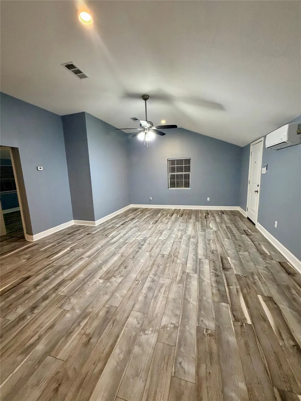 2322 Central Street #4 Dickinson, TX 77539