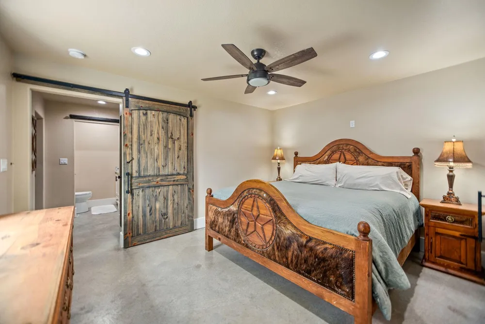 82 Circle Hook Port O Connor, TX 77982
