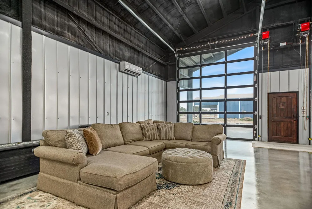 82 Circle Hook Port O Connor, TX 77982