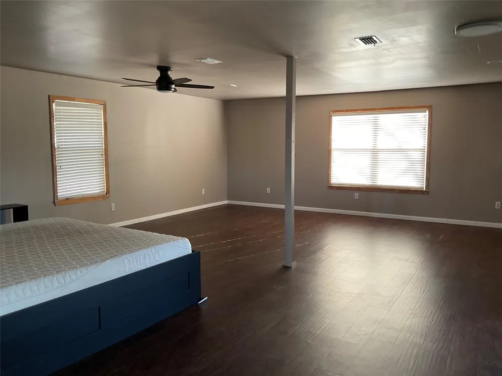 509 North Street Yoakum, TX 77995