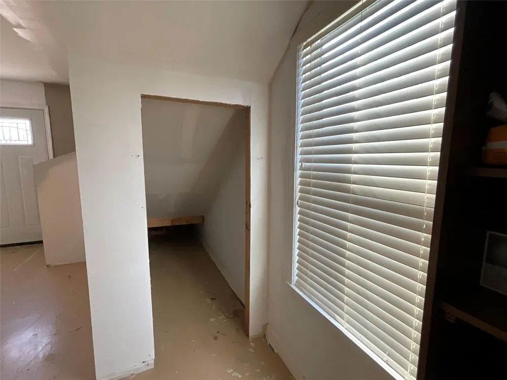 509 North Street Yoakum, TX 77995