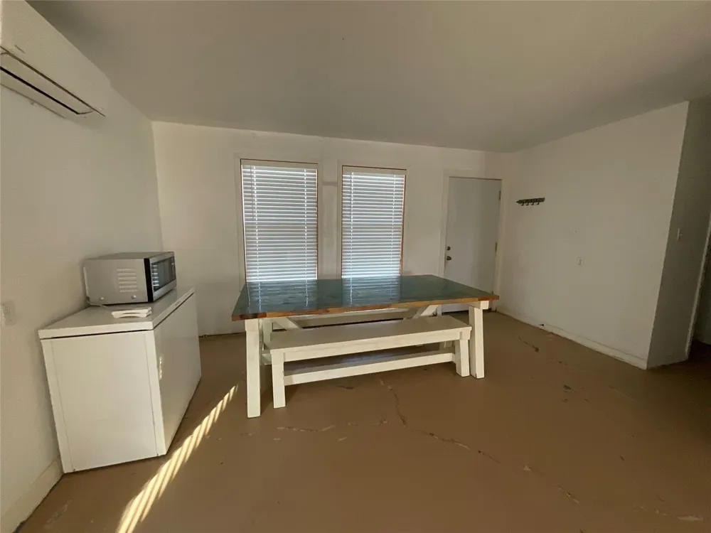 509 North Street Yoakum, TX 77995