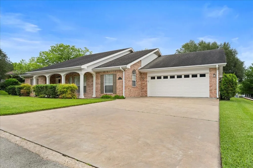159 Charles Street La Grange, TX 78945