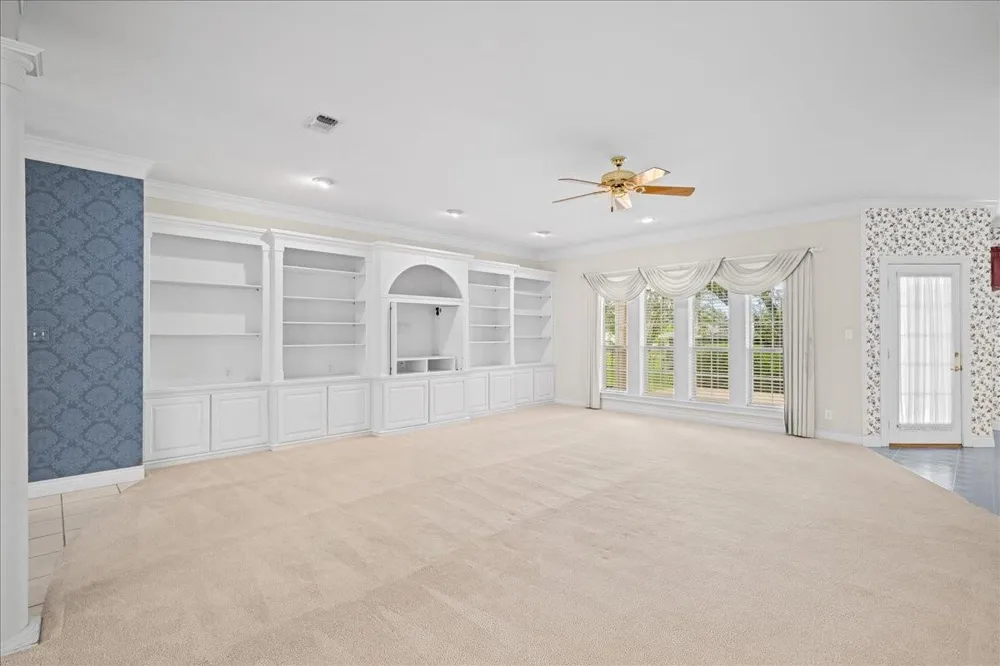 159 Charles Street La Grange, TX 78945
