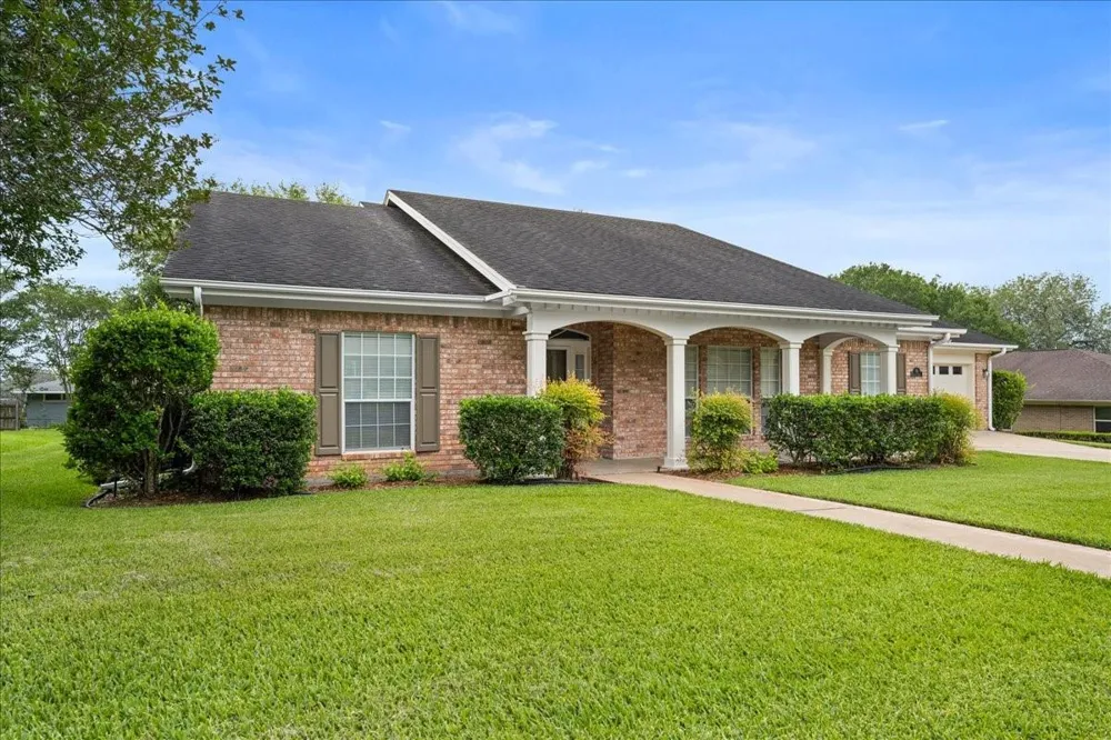 159 Charles Street La Grange, TX 78945
