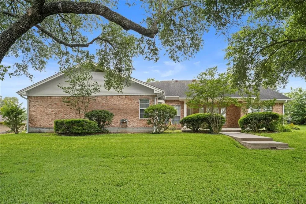 159 Charles Street La Grange, TX 78945