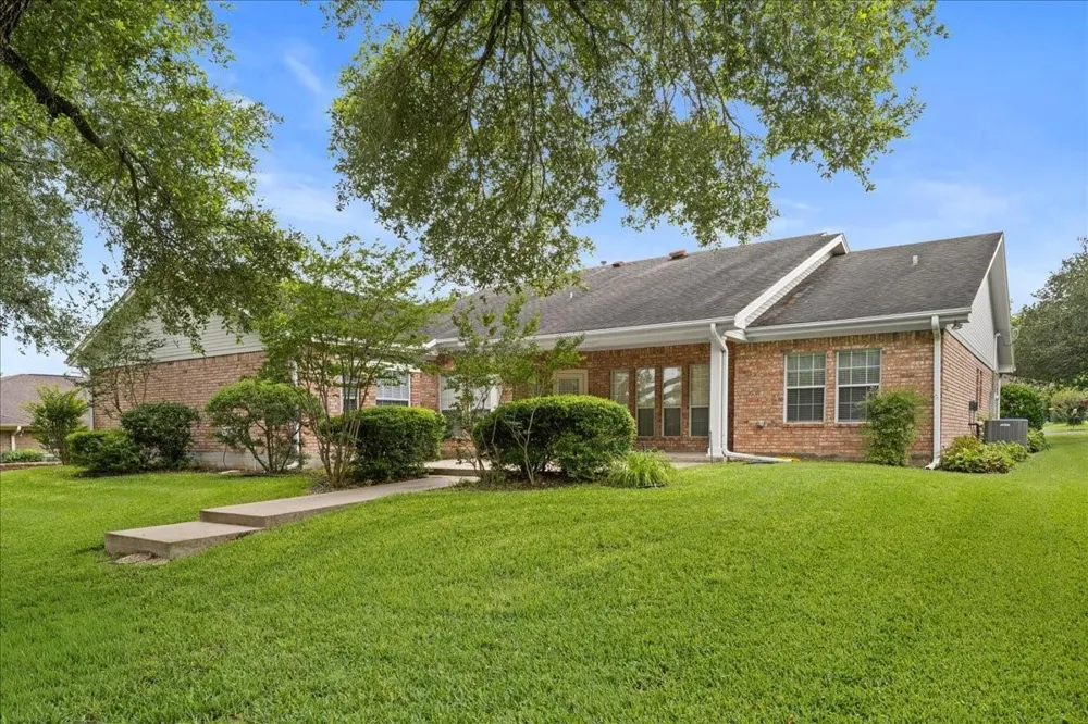 159 Charles Street La Grange, TX 78945