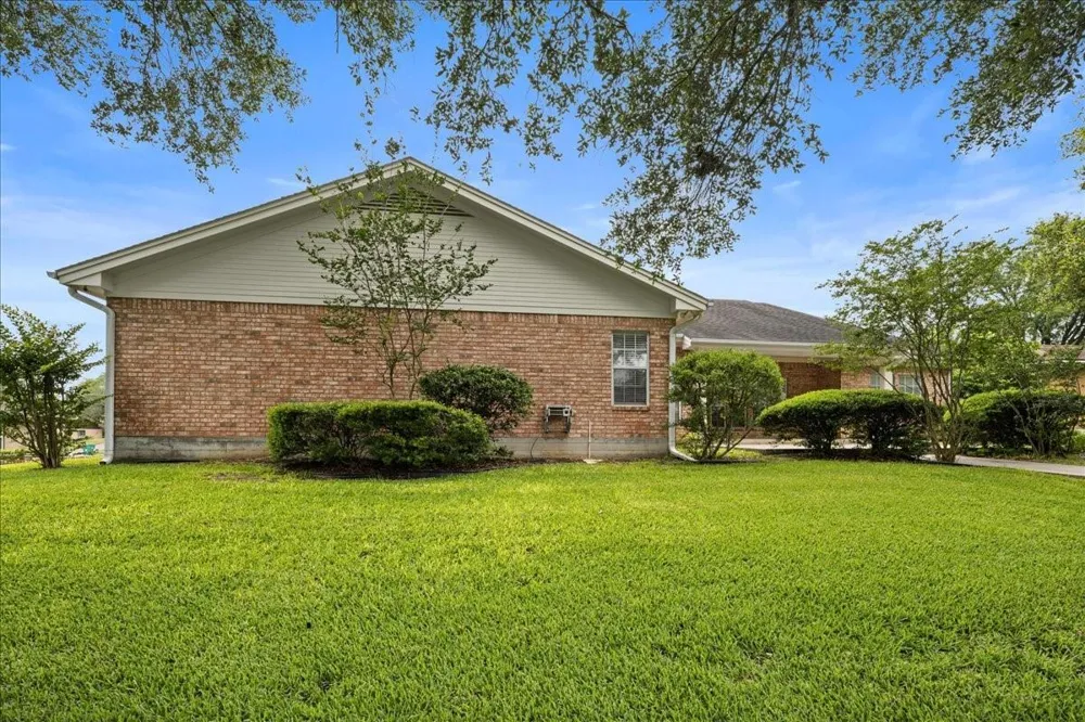 159 Charles Street La Grange, TX 78945