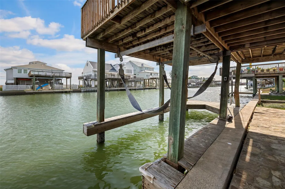 4610 Jamaica Cove Road Jamaica Beach, TX 77554