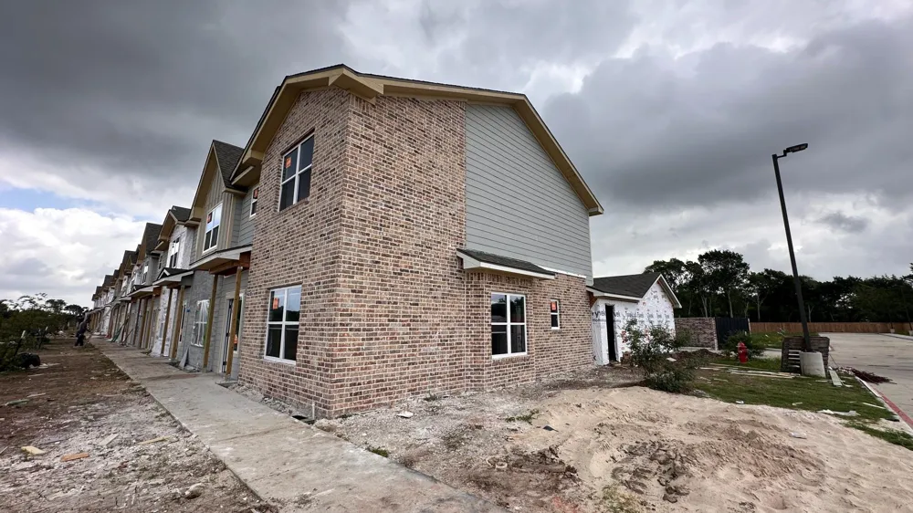 500 Legacy #407 Alvin, TX 77511