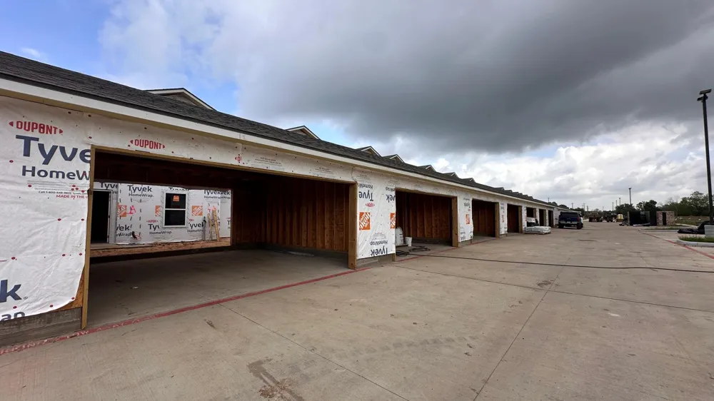 500 Legacy #407 Alvin, TX 77511