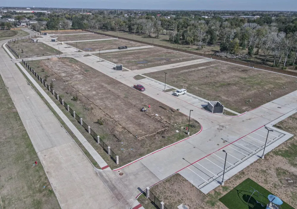 500 Legacy #407 Alvin, TX 77511