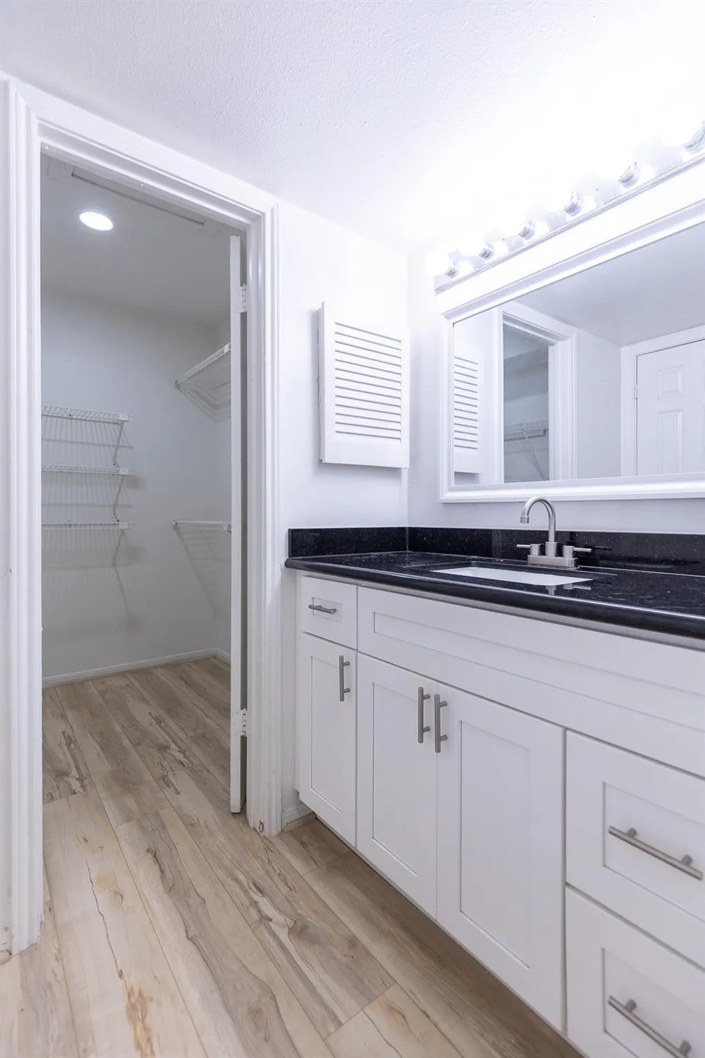 14600 Fonmeadow #1106 Houston, TX 77035