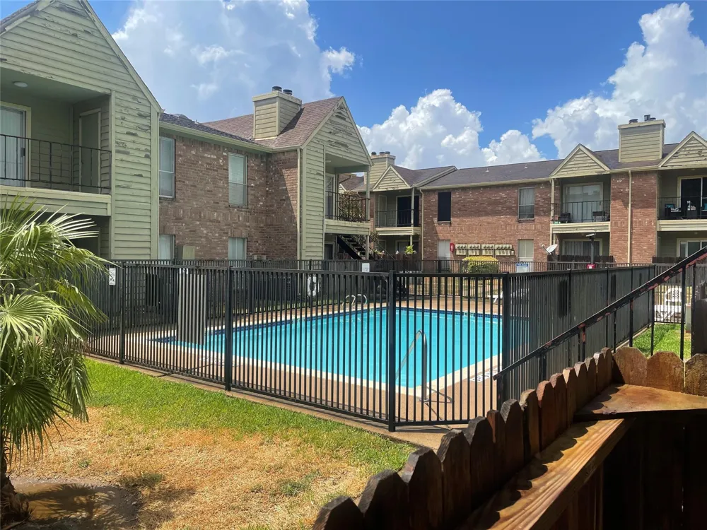 18800 Egret Bay Boulevard #501 Webster, TX 77058