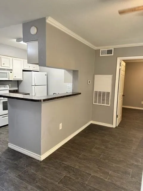 18800 Egret Bay Boulevard #501 Webster, TX 77058