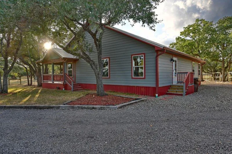 1066 County Road 233 Giddings, TX 78942