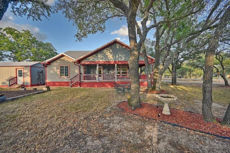 1066 County Road 233 Giddings, TX 78942