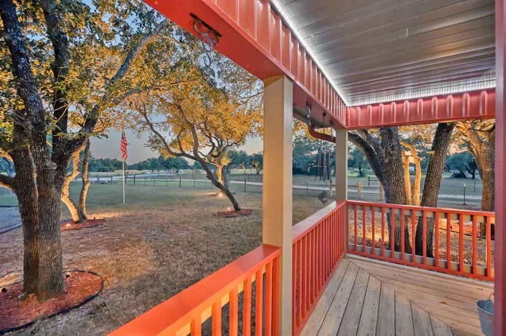 1066 County Road 233 Giddings, TX 78942
