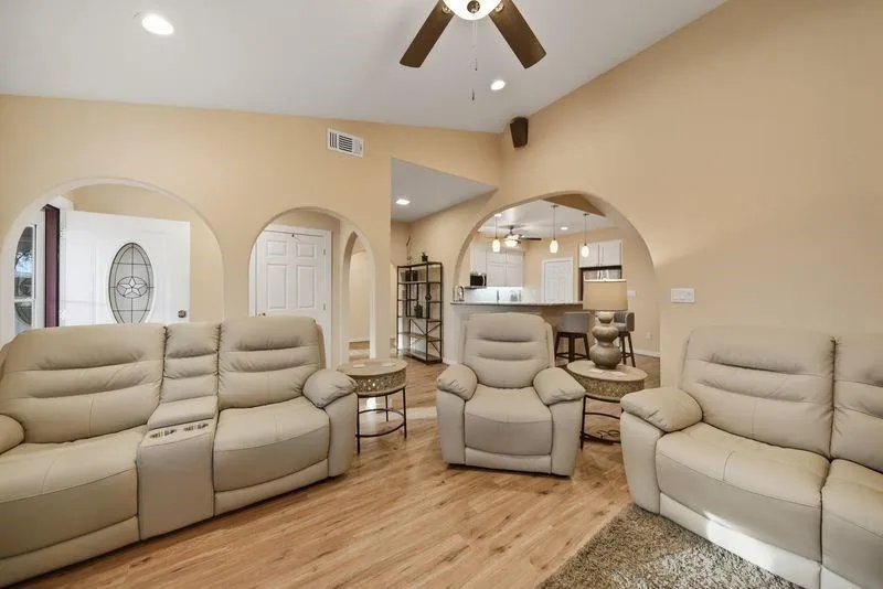 1066 County Road 233 Giddings, TX 78942