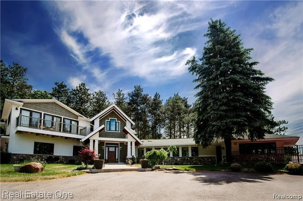 Address Not Shown Oceola Township, MI 48855