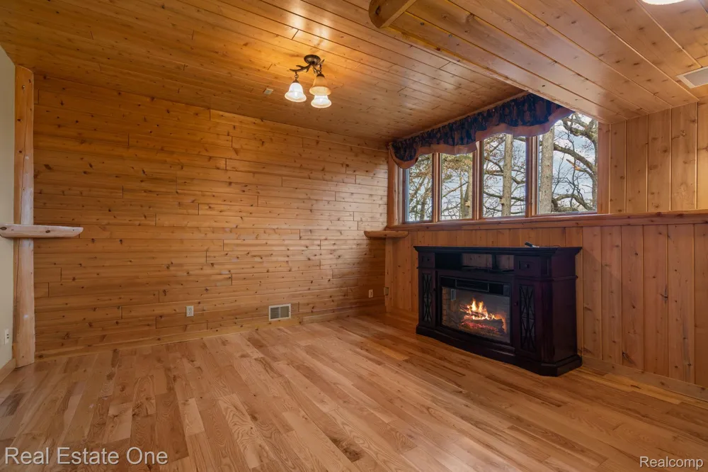 Address Not Shown Oceola Township, MI 48855