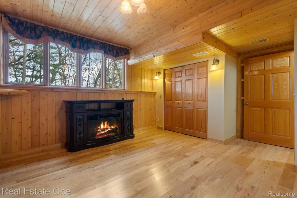 Address Not Shown Oceola Township, MI 48855