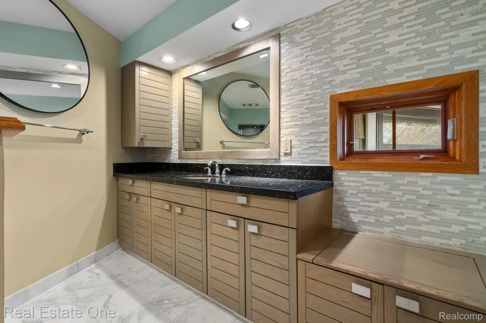 Address Not Shown Oceola Township, MI 48855