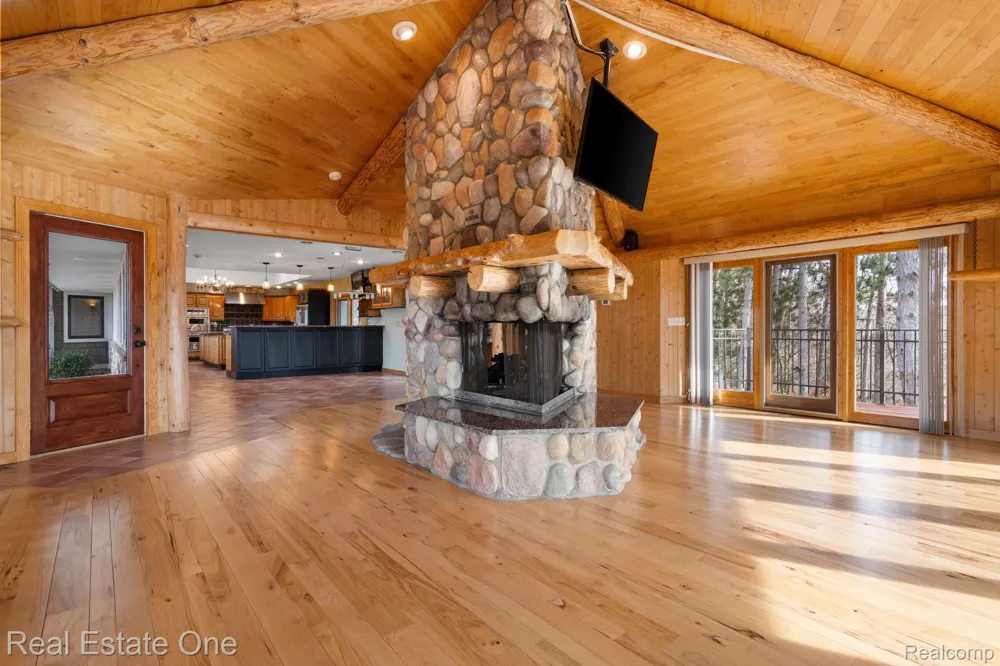 Address Not Shown Oceola Township, MI 48855