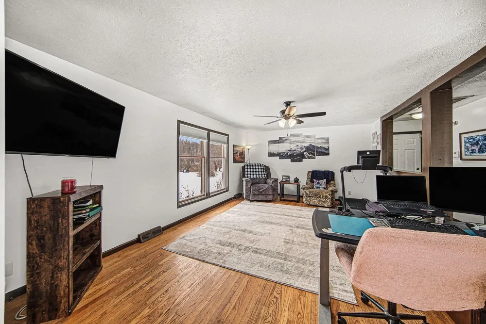 10955 Sooten Road Manchester, MI 48158