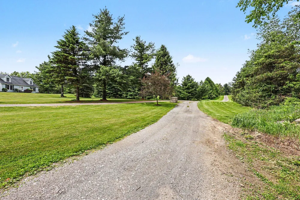 10955 Sooten Road Manchester, MI 48158