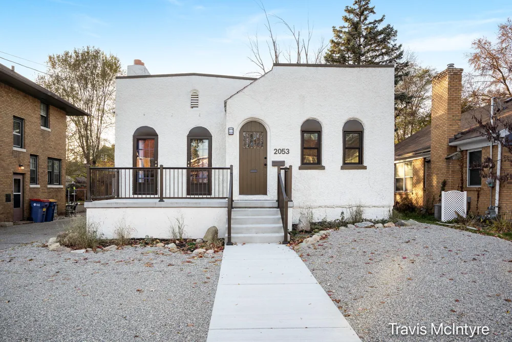 2053 Paris Avenue SE