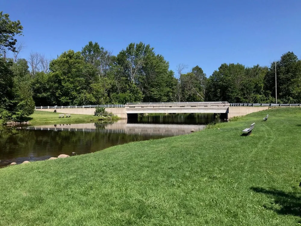 89 S Riverview Drive Hesperia, MI 49421