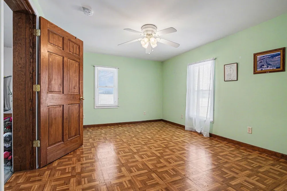 5494 Old Pipestone Road Eau Claire, MI 49111