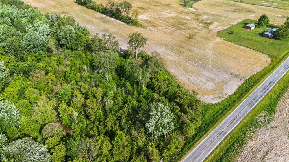 5494 Old Pipestone Road Eau Claire, MI 49111