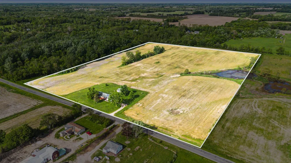 5494 Old Pipestone Road Eau Claire, MI 49111
