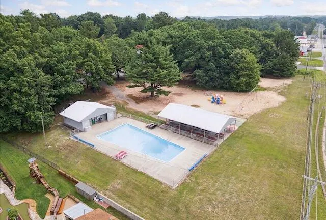 8511 W Easy Street Mears, MI 49436