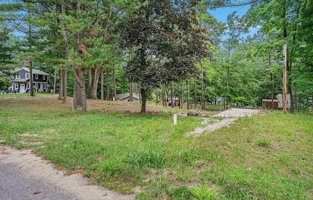 8511 W Easy Street Mears, MI 49436
